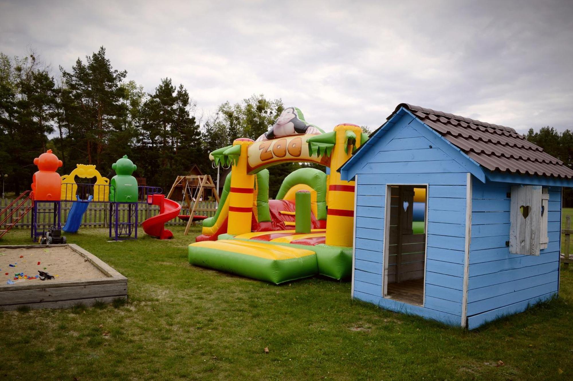 Camping Szczecinek Domy Wypoczynkowe Exterior photo